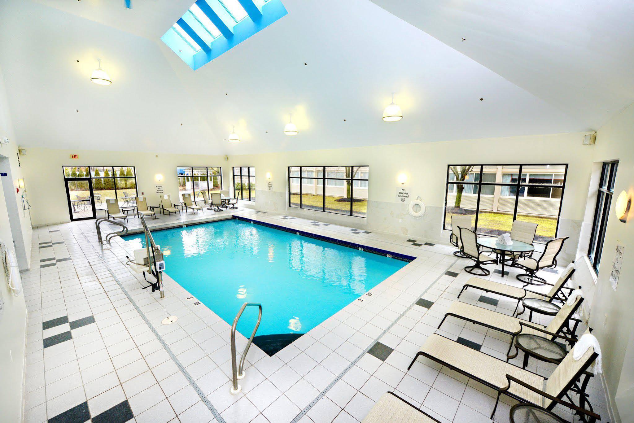 Holiday Inn & Suites Boston Peabody, An Ihg Hotel Екстер'єр фото