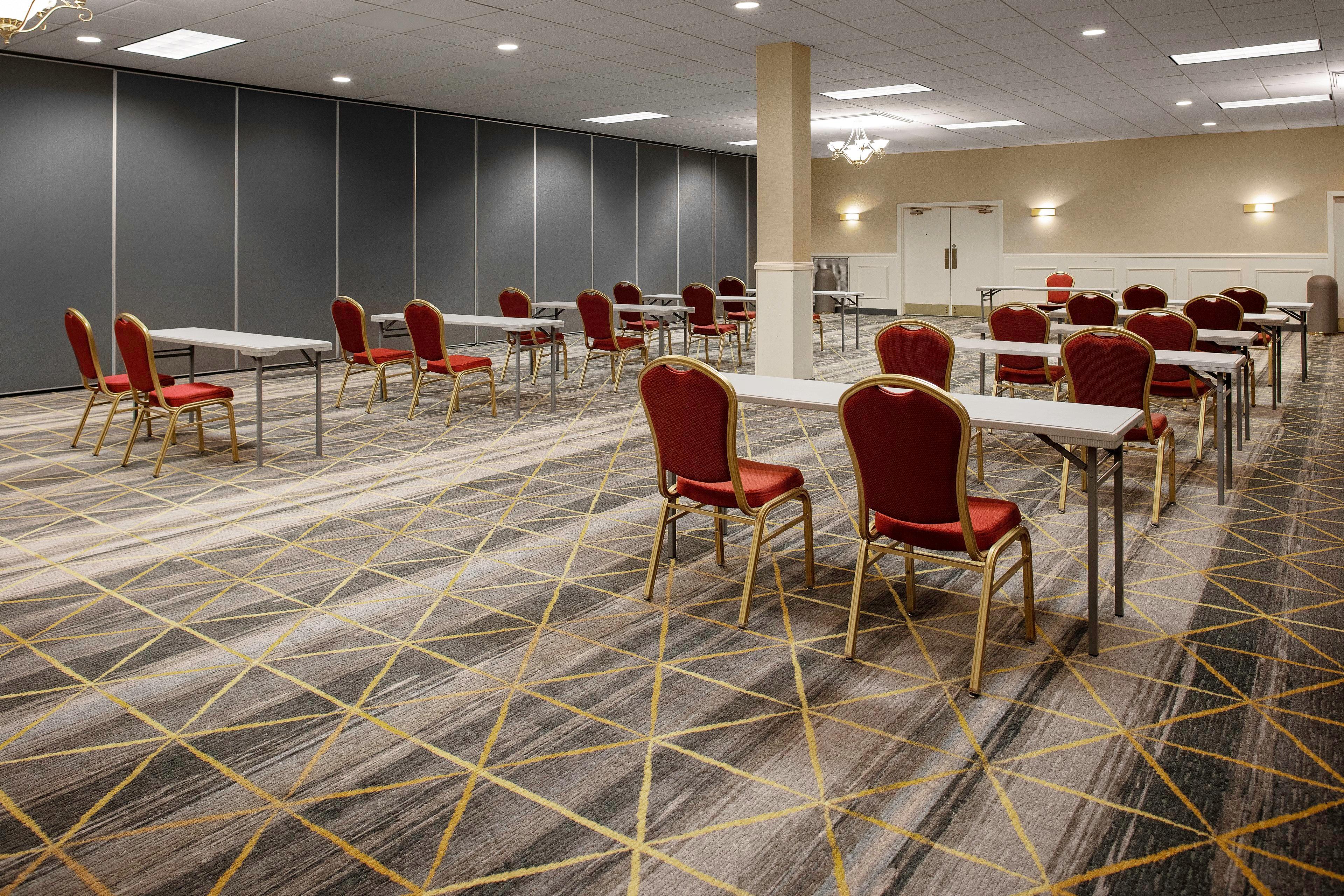 Holiday Inn & Suites Boston Peabody, An Ihg Hotel Екстер'єр фото