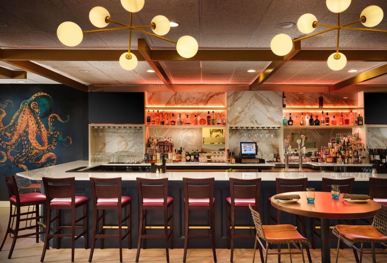 Holiday Inn & Suites Boston Peabody, An Ihg Hotel Екстер'єр фото