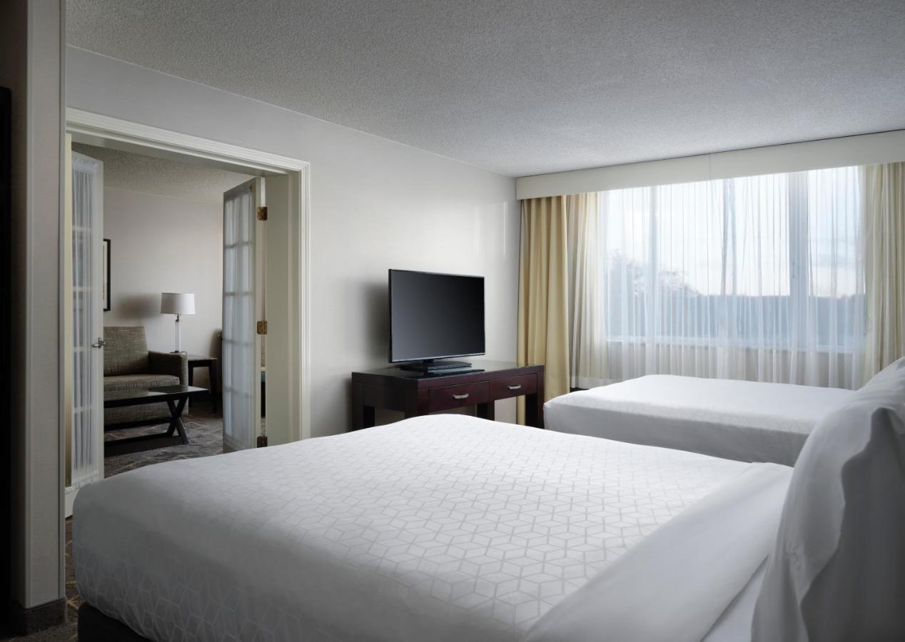 Holiday Inn & Suites Boston Peabody, An Ihg Hotel Екстер'єр фото