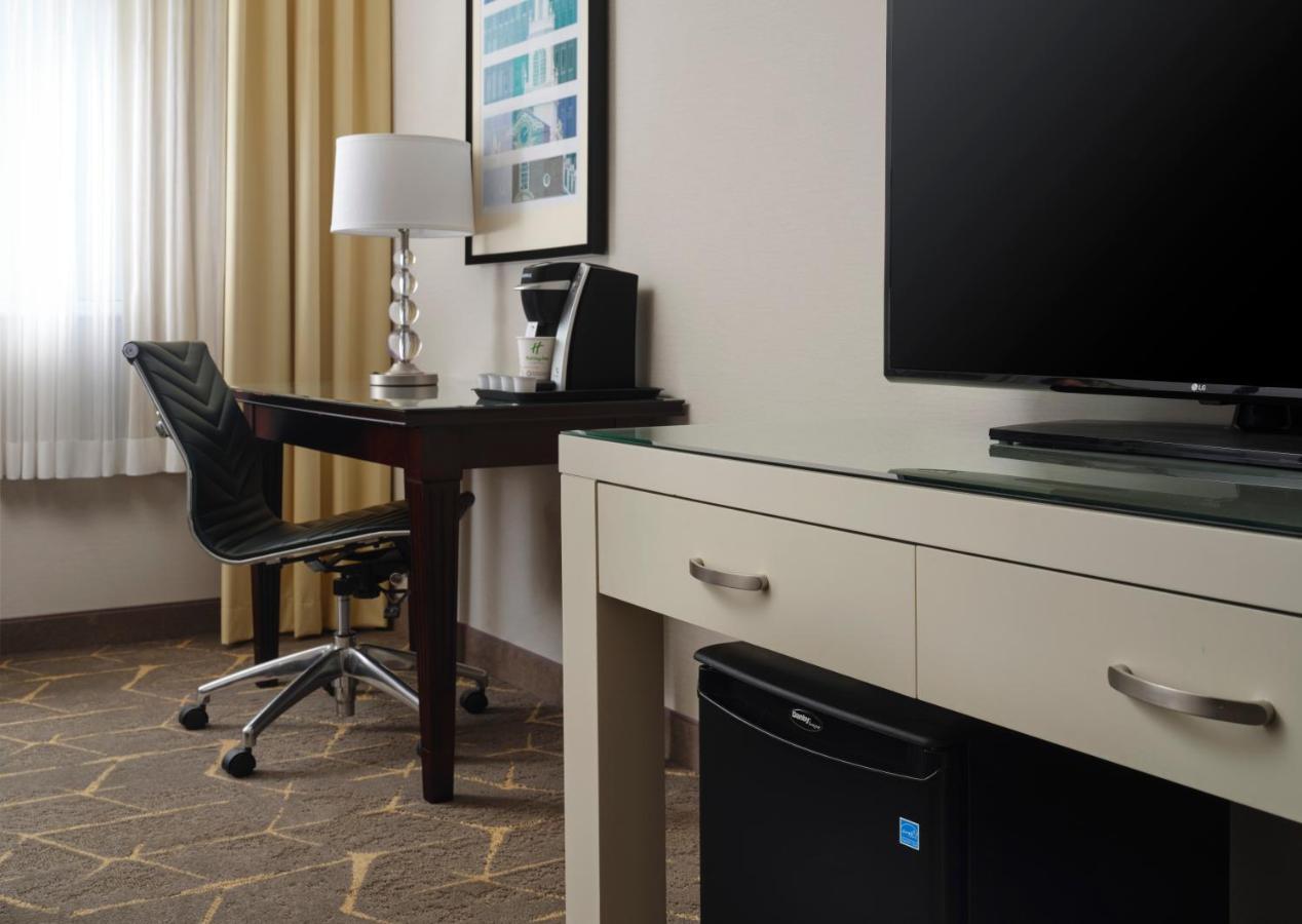 Holiday Inn & Suites Boston Peabody, An Ihg Hotel Екстер'єр фото