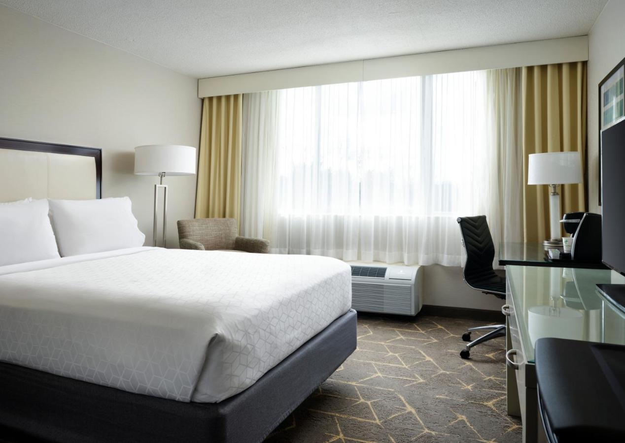Holiday Inn & Suites Boston Peabody, An Ihg Hotel Екстер'єр фото